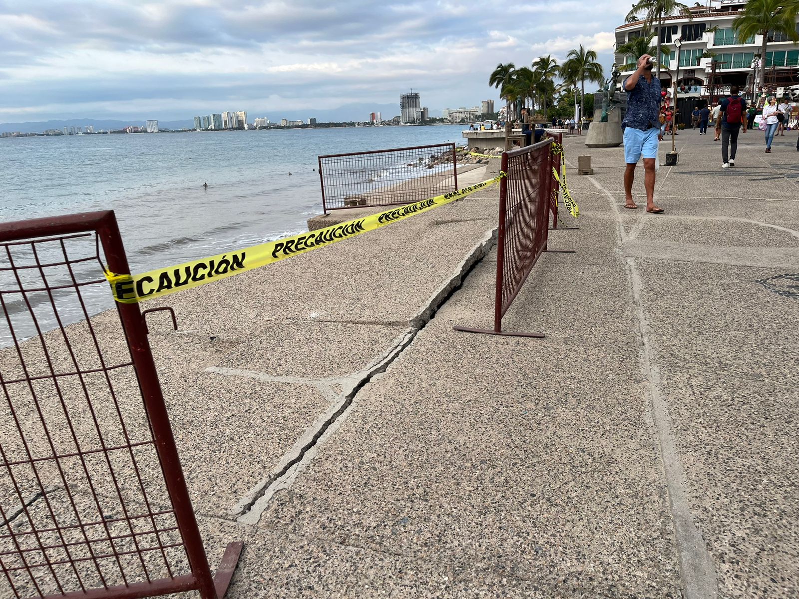 Las catrinas en Puerto Vallarta, una fachada para esconder zonas de riesgo