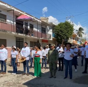 Desfile conmemorativo por la Revolución Mexicana en Bucerías