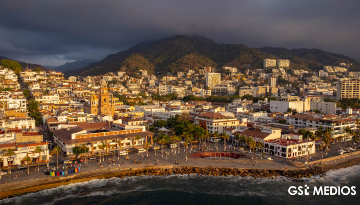 Planean reanudar construcción de 22 desarrollos habitacionales en Puerto Vallarta