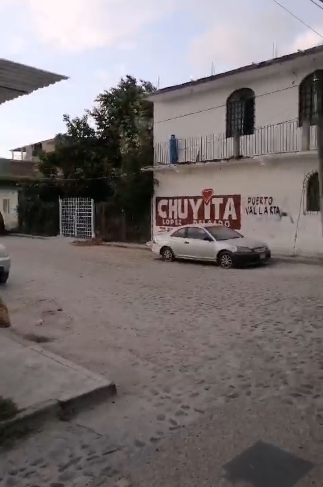 Aparecen bardas de Chuyita López en Vallarta