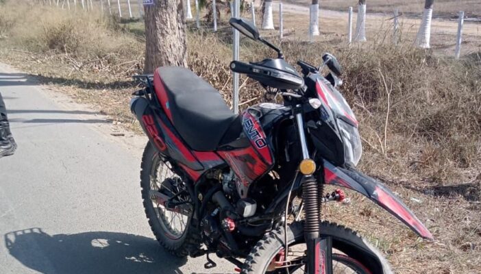 Carro fantasma arrolla a motociclista sobre la 544