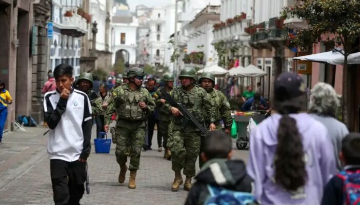 Fuerzas de seguridad ecuatorianas detienen a más de 300 personas tras jornada violenta