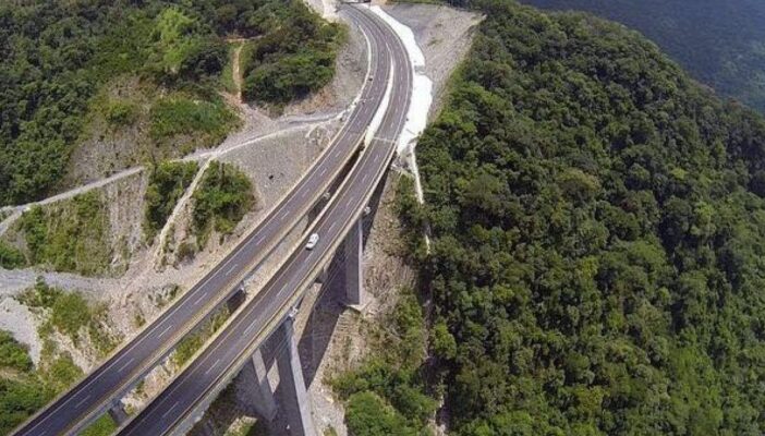 Vía corta Guadalajara-Puerto Vallarta no estará lista para semana santa