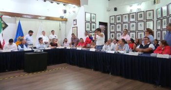 Vecinos de Villas Río se manifiestan en Sesión de Cabildo