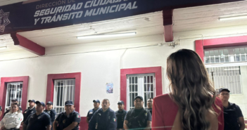 Lía Castro Díaz de León es presentada ante la Dirección de Seguridad Pública de BadeBa