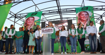 Miles de militantes del PVEM reciben a Claudia Delgadillo en Puerto Vallarta