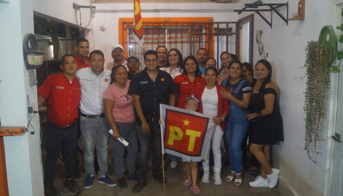 Saúl Alonso se compromete a mejorar suministro de agua en Sendero de Luna