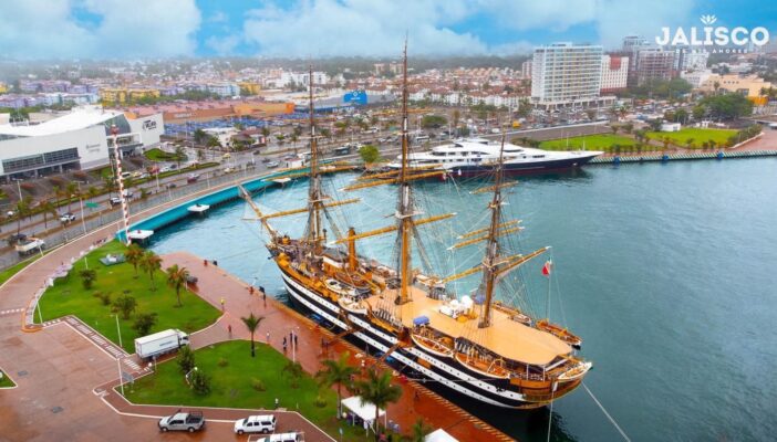 Autoridades abren espacios para visitar buque italiano tras alta demanda