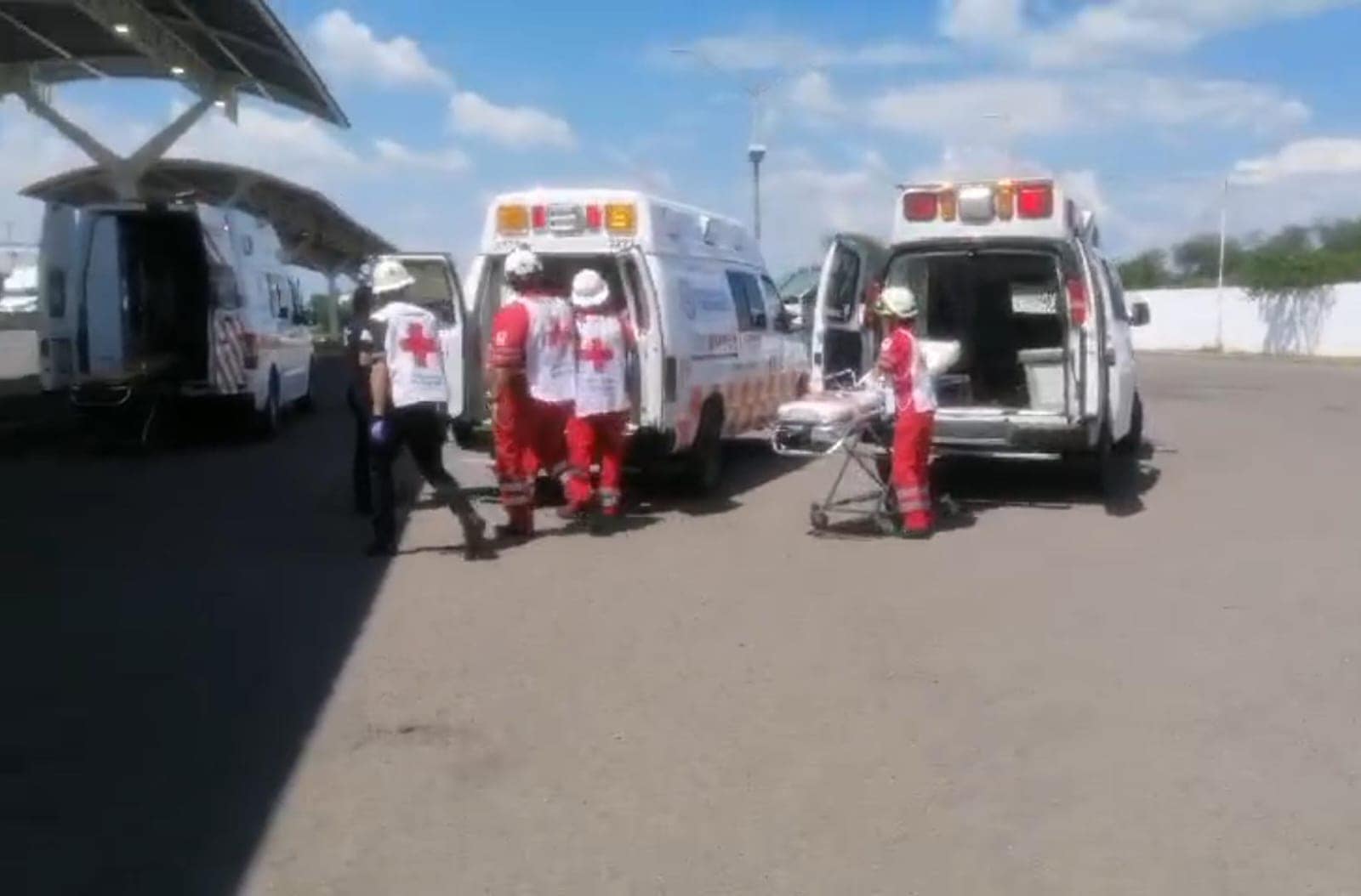 Volcadura en carretera Aguascalientes-Lagos de Moreno deja múltiples heridos 1 Volcadura en carretera Aguascalientes-Lagos de Moreno deja múltiples heridos