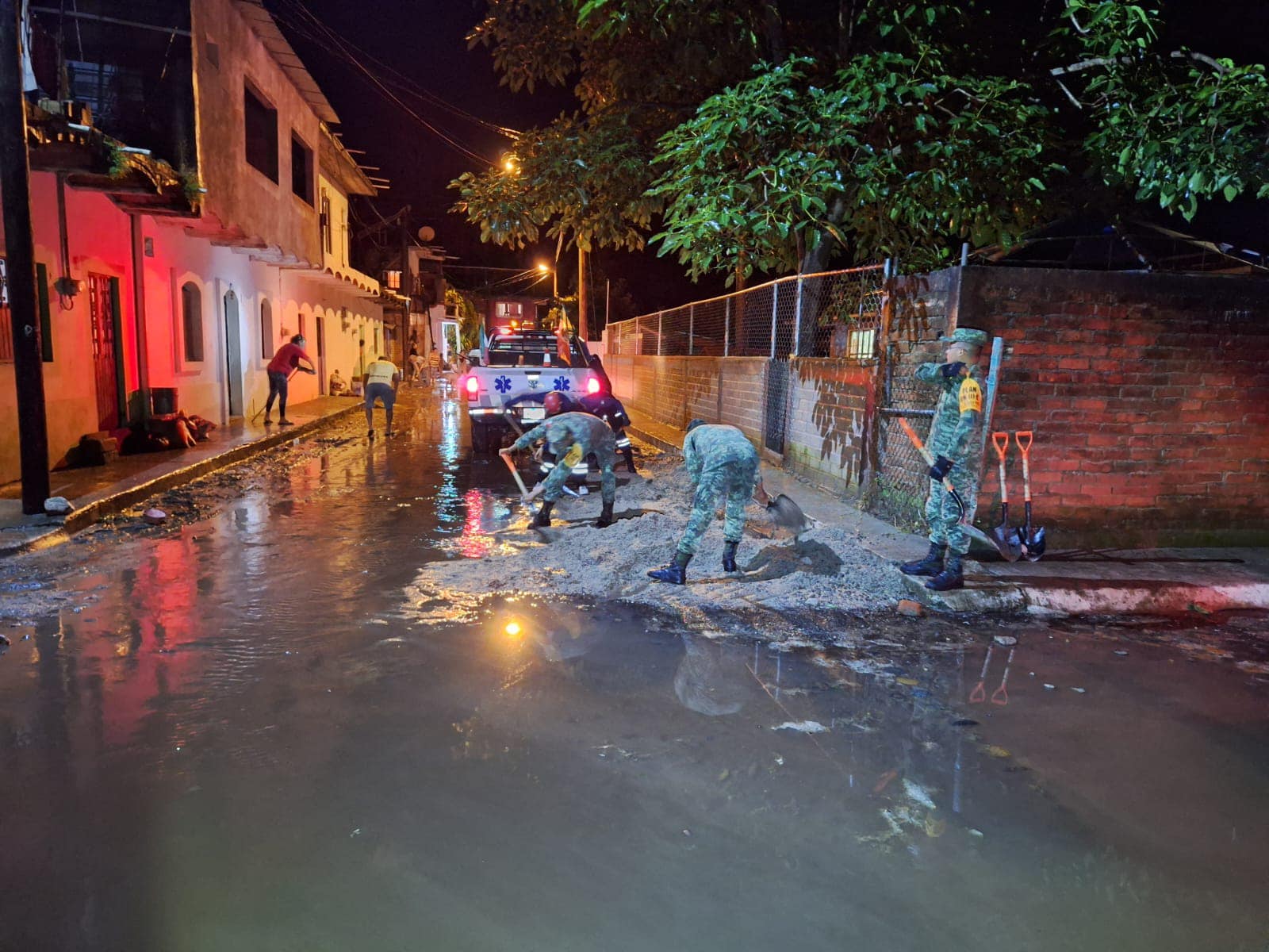 Tormenta azota Cabo Corrientes dejando daños en viviendas y carreteras