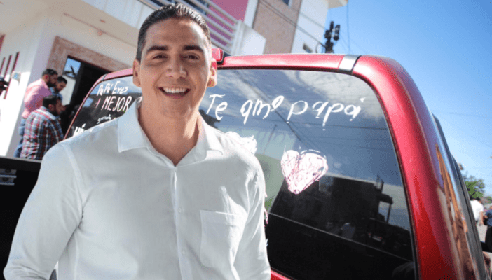 Presidente municipal de Bahía de Banderas, Héctor Santana.