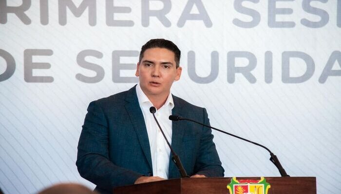 Ni un mes de alcalde lleva y Miguel Navarro ya le prepará la campaña a gobernador a Héctor Santana