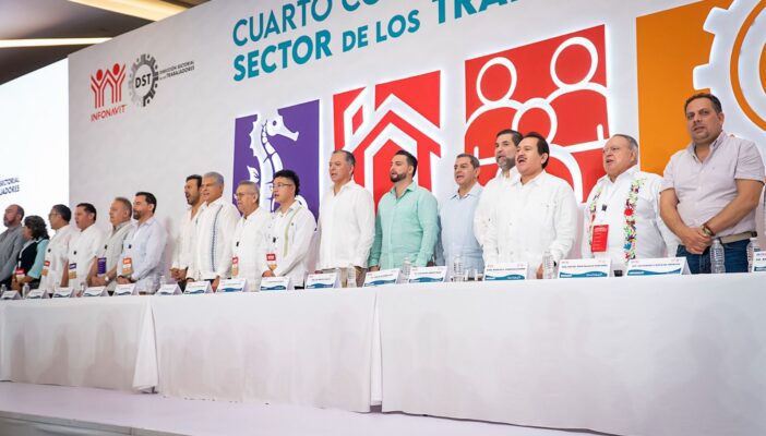Celebración del Cuarto Congreso Nacional del Sector de los Trabajadores del INFONAVIT en Puerto Vallarta.