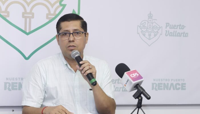 Encargado de despacho de la contraloría municipal de Puerto Vallarta, Luis Roberto González Gutiérrez.