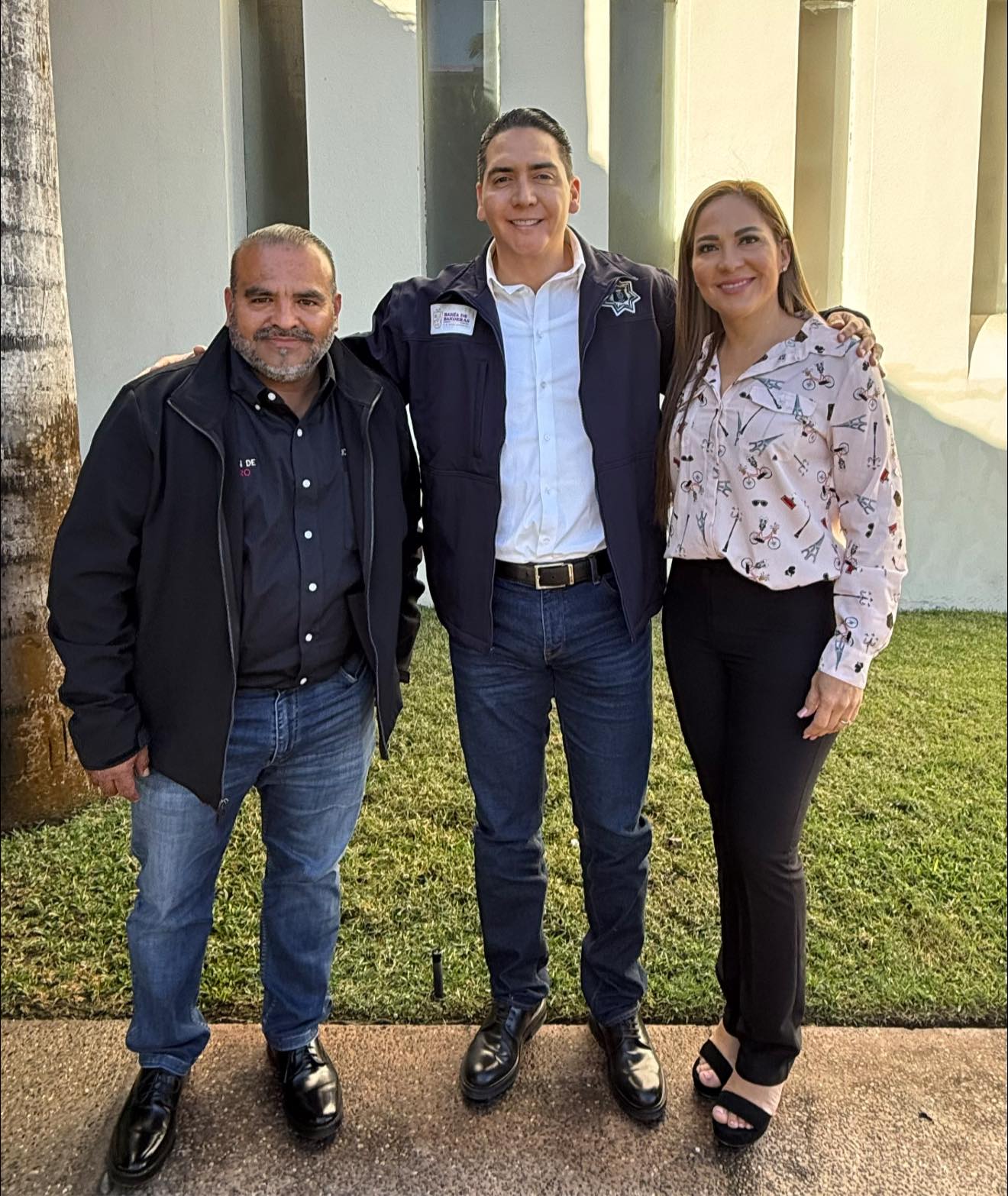 Héctor Santana anuncia a Karina Polanco como nueva directora de Tránsito.