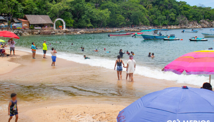 Autoridades reconocen dificultad para mantener playas limpias en temporal de lluvias