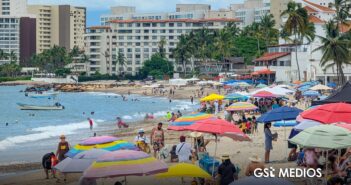 Playa Camarones podría ser la primera playa incluyente de Puerto Vallarta