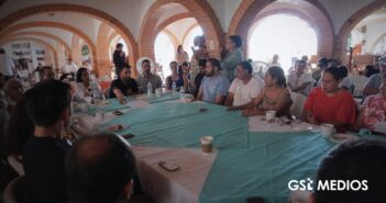 Munguía y locatarios dialogaron sobre el proyecto de ampliación del malecón de Puerto Vallarta
