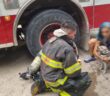 Rescatan a tres perritos de incendio en Fluvial Vallarta