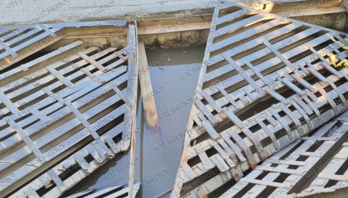 Bocas de tormenta colapsadas en carretera 544 ponen en riesgo a automovilistas