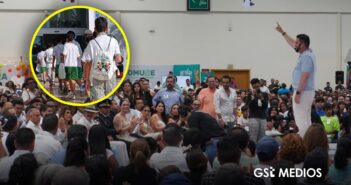 Entre asesores, trabajadores y estudiantes, Luis Munguía rinde su primer informe de gobierno