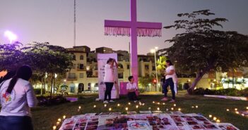 Colectivos realizan concentración en el Parque de las Mujeres por el 25N en Puerto Vallarta