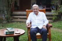Adán Augusto da regalo navideño a AMLO: Se distribuyen más de 17 mil ejemplares del libro Grandeza en el senado para que sean “regalados al pueblo”