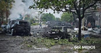 Explosión frente a Policía Comunitaria deja dos muertos y siete heridos en Coahuayana, Michoacán