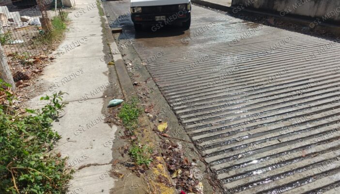 Otro derrame de agua potable se suma a la lista, ahora en la colonia La Primavera