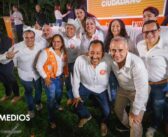 MC arranca con una paradoja: hablar de futuro mientras se gobierna con el pasado