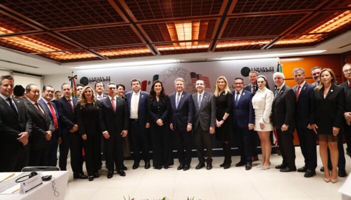 Diputados se reúnen con congresistas de Estados Unidos en medio de tensiones bilaterales