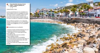 Alertan por alto oleaje y fuertes corrientes en playas de Puerto Vallarta