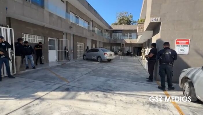 Fiscalía y Ejército Mexicano catean Notaría Pública 39 en Nayarit