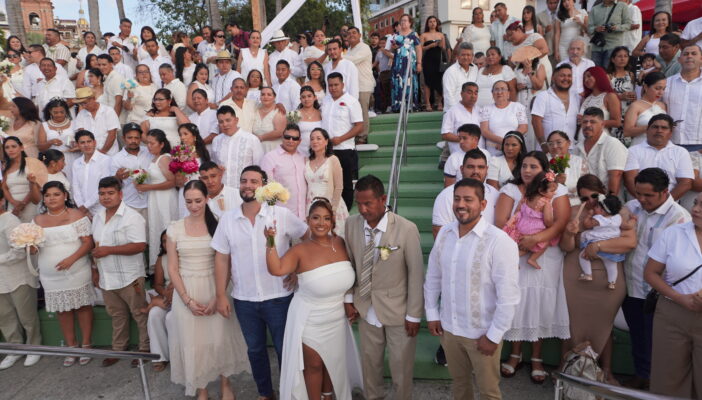 Más de 300 parejas se dan el “sí” frente al mar en Matrimonios Colectivos 2026