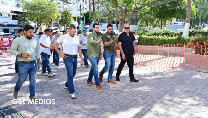 Munguía anuncia que malecón de Puerto Vallarta será peatonal y vehicular