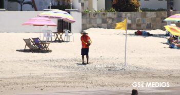 Playas de Puerto Vallarta presentan bandera amarilla