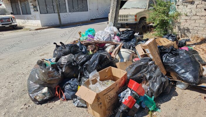 Basura se acumula en Vallarta; vecinos de diversas colonias denuncian días sin recolección