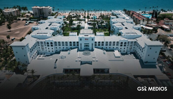 Navarro borra referencias a Vallarta y Jalisco: RIU Jalisco ahora es RIU Flamingos