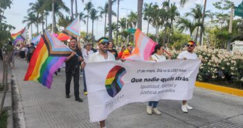 Marchan en Puerto Vallarta contra la homofobia, transfobia y bifobia