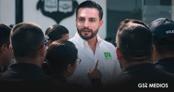 Policías de Puerto Vallarta reclaman a Luis Munguía retrasos en bonos y falta de equipo