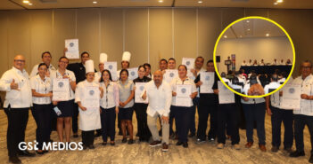 Puerto Vallarta entrega distintivos de alta calidad y gastronomía a negocios
