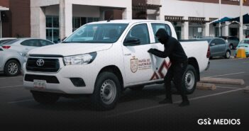 Roban camioneta oficial del ayuntamiento de Bahía de Bandera en Plaza Lago Real
