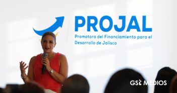 Entrega PROJAL créditos a microempresas de Puerto Vallarta