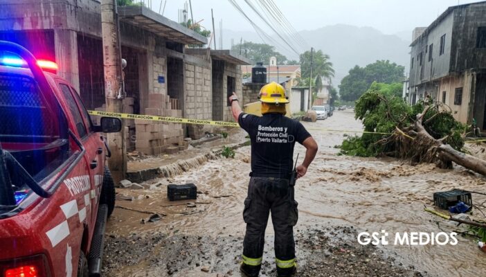 Exhortan a extremar precauciones ante temporal de lluvias en Puerto Vallarta 1 Exhortan a extremar precauciones ante temporal de lluvias en Puerto Vallarta