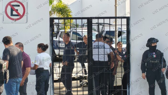 Nuevamente realizan cateo en la Comisaría de Seguridad Pública de Puerto Vallarta 2 Nuevamente realizan cateo en la Comisaría de Seguridad Pública de Puerto Vallarta