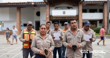 Alrededor de 300 trabajadores habrían sido despedidos injustificados en Ayuntamiento de Puerto Vallarta; finiquitos tardarían hasta 3 meses
