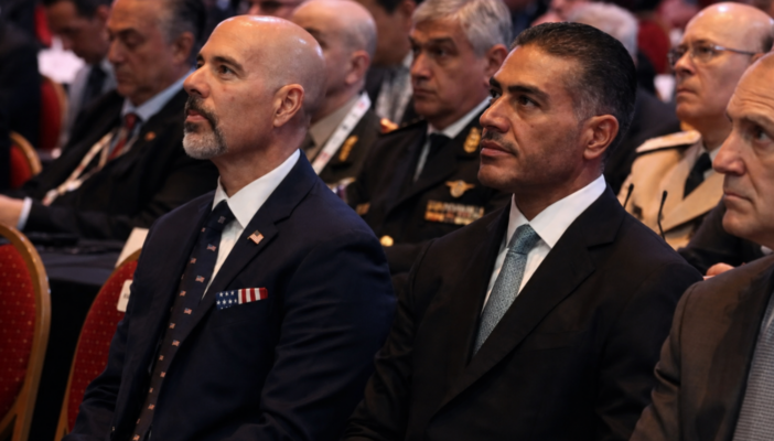 DEA advierte que irá contra funcionarios ligados a cárteles mexicanos
