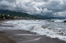 Lluvias fuertes y oleaje elevado se esperan este miércoles en Puerto Vallarta