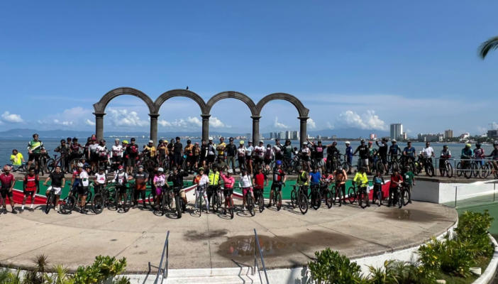 Ciclistas realizan Mega Rodada PV para exigir una ciclovía hacia Mismaloya