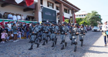 Puerto Vallarta celebra el 216 aniversario de la Independencia con desfile cívico-militar
